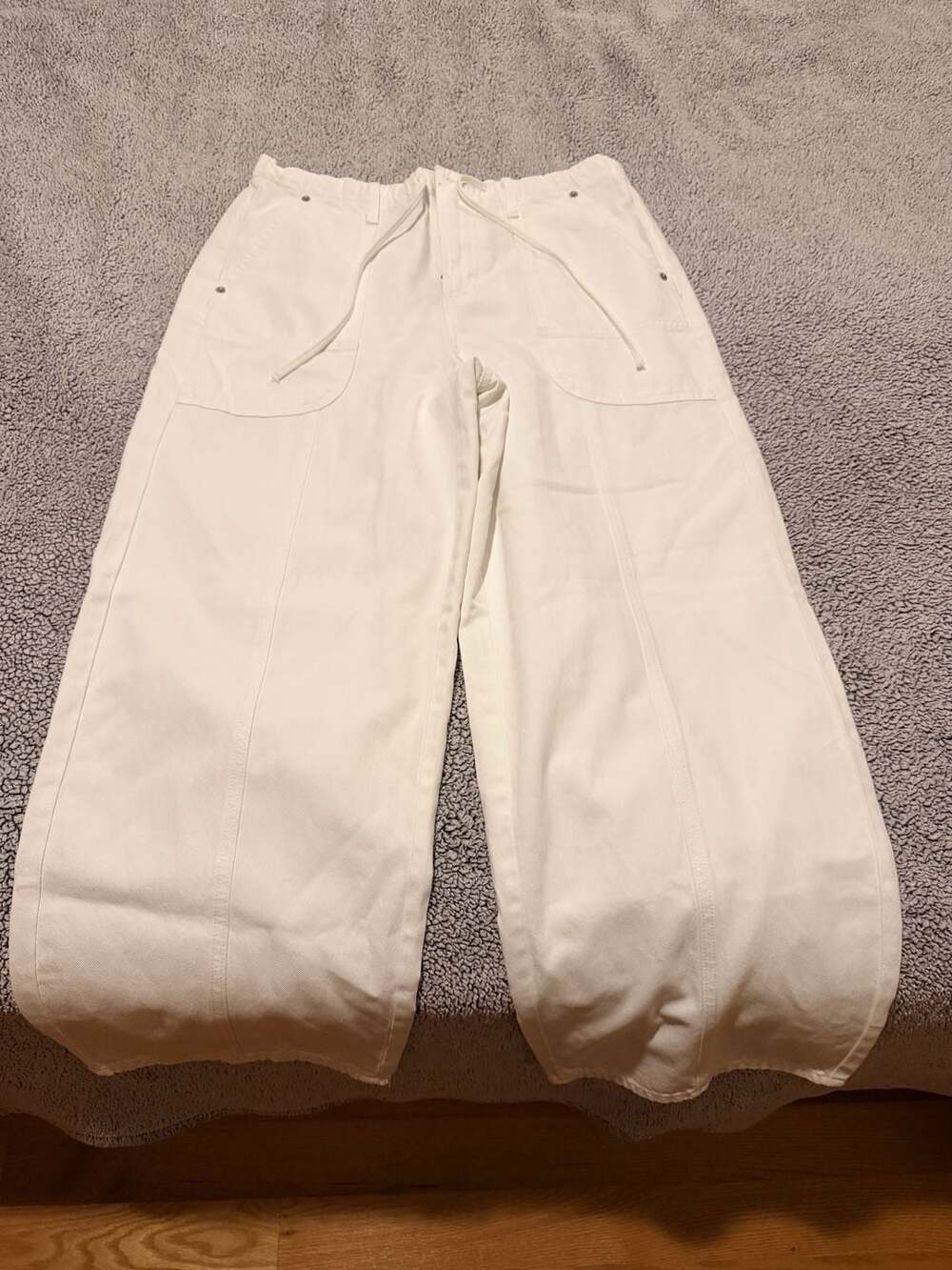 Universal Thread Women's High-Rise Drawstring Soft Utility Jeans in White